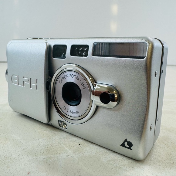 Canon Elph Z3 (Ixus III) APS Silver Point & Shoot Vintage Film Camera, Tested - Picture 1 of 17